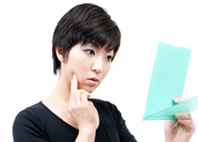たるみ毛穴の恐怖！　帯状毛穴は老け顔をつくる