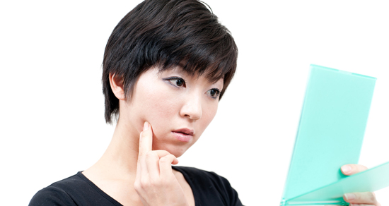 たるみ毛穴の恐怖！　帯状毛穴は老け顔をつくる